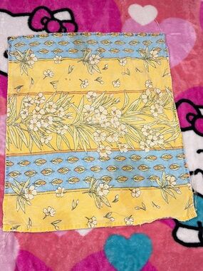 Source Unknown Yellow and Blue Floral Throw Pillowcase